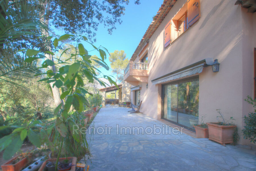 Maison à vendre à La Colle-sur-Loup — Vue parc & jardin — photo 4