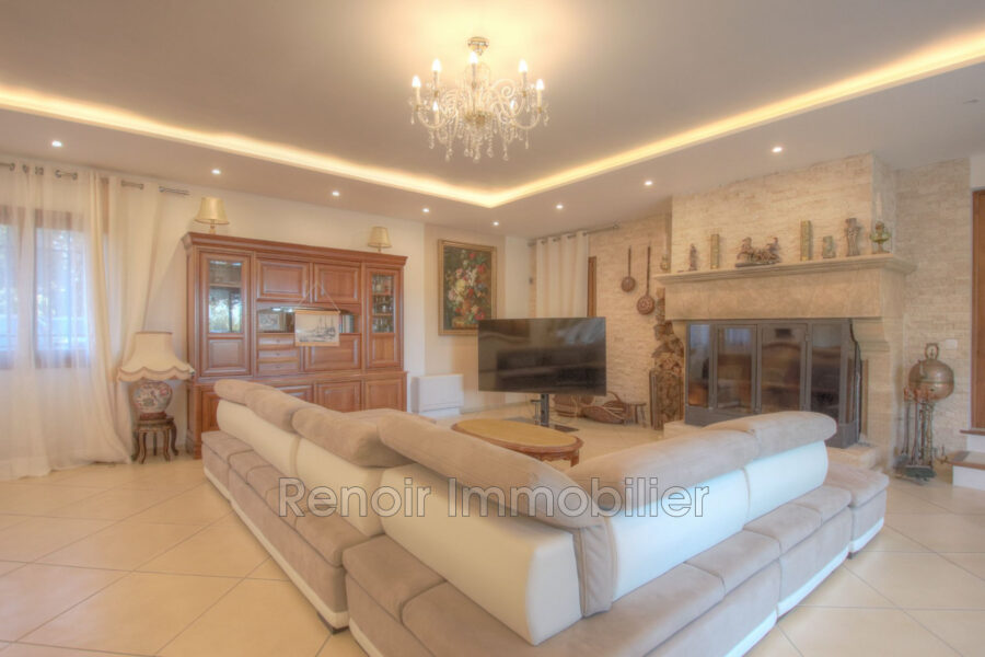 Maison à vendre à La Colle-sur-Loup — Vue parc & jardin — photo 6