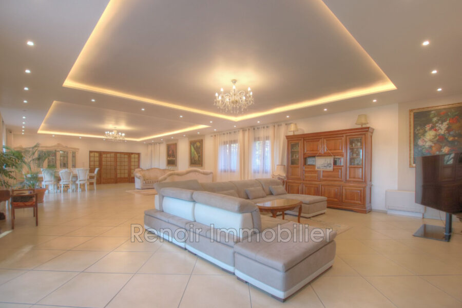 Maison à vendre à La Colle-sur-Loup — Vue parc & jardin — photo 5