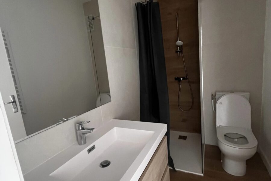 Appartement à louer à Cagnes-sur-Mer — Vue mer — photo 2