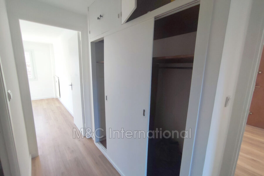 Appartement à louer à Antibes — Vue sur la ville — photo 10