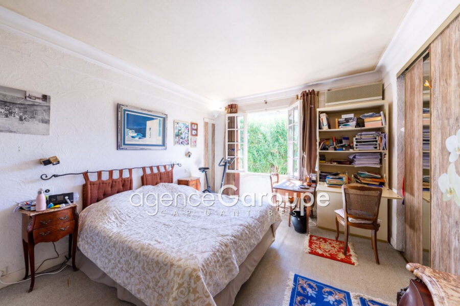 Maison à vendre à Cap-d&rsquo;Antibes — Vue parc & jardin — photo 6