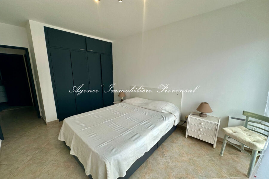 Appartement à louer à Sainte-Maxime — Vue sur la ville — photo 10