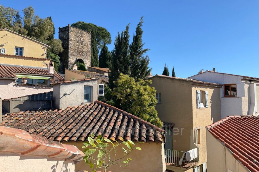 Maison à vendre à Cogolin — Vue sur la ville — photo 16