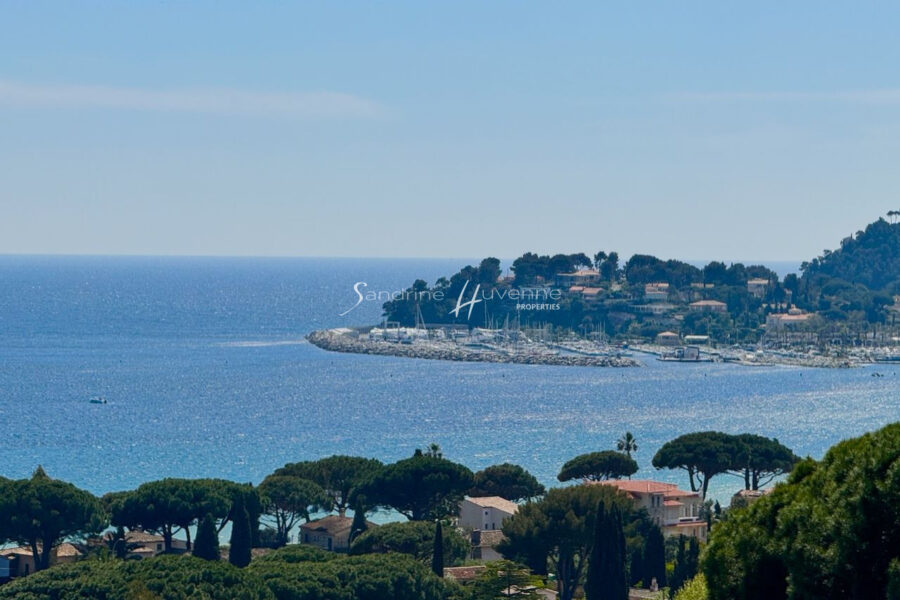 Maison à vendre à Cavalaire-sur-Mer — Vue mer — photo 1