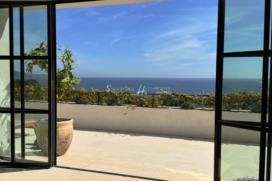 Maison à vendre à Cavalaire-sur-Mer — Vue mer — photo 4