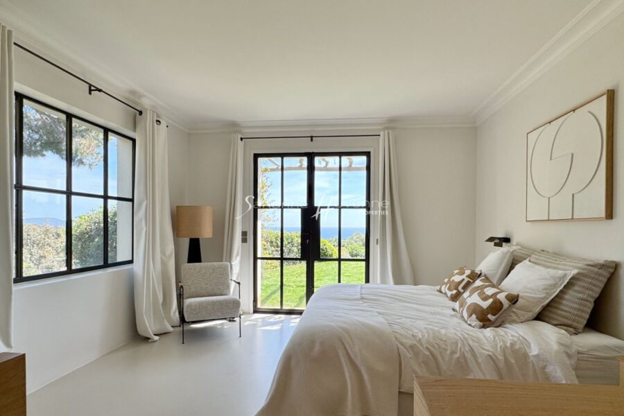Maison à vendre à Cavalaire-sur-Mer — Vue mer — photo 14