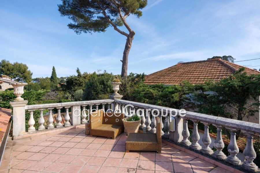 Maison à vendre à Cap-d&rsquo;Antibes — Vue parc & jardin — photo 10