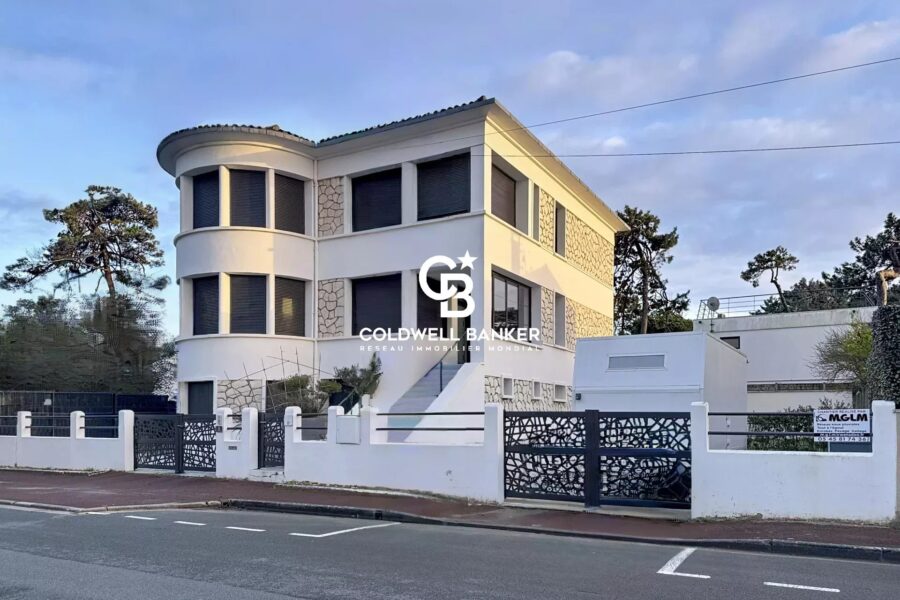 Maison à vendre à Saint-Georges-de-Didonne — Vue mer — photo 2
