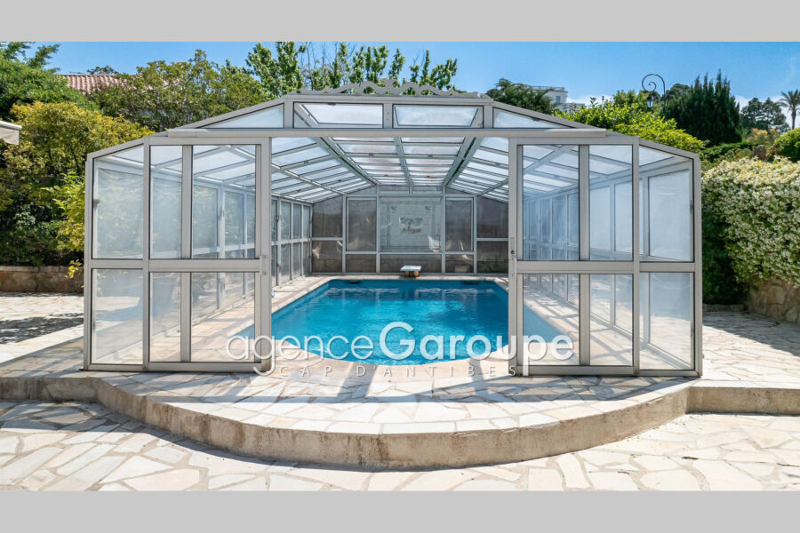 Maison à vendre à Cap-d&rsquo;Antibes — Vue parc & jardin — photo 4