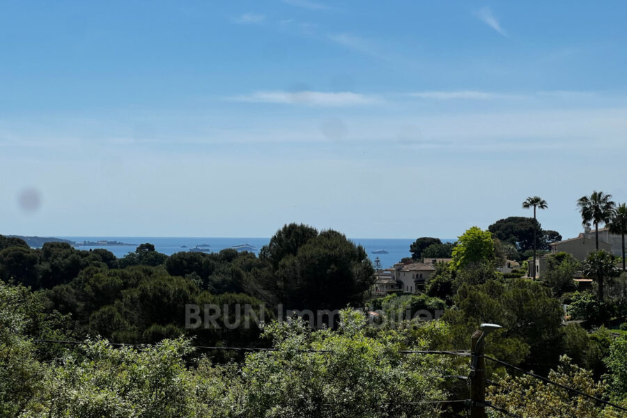 Maison à vendre à Antibes — Vue mer — photo 1