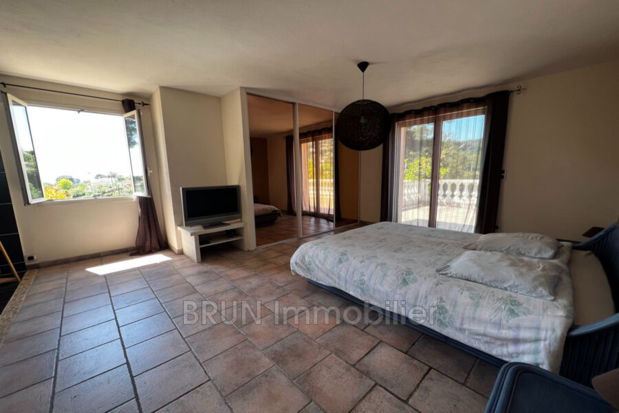 Maison à vendre à Antibes — Vue mer — photo 17