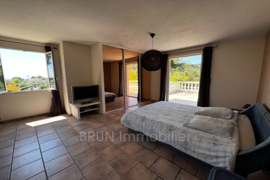 Maison à vendre à Antibes — Vue mer — photo 19