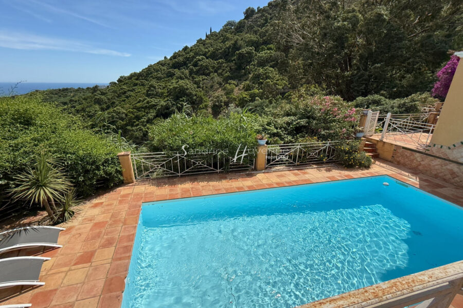 Maison à vendre à Cavalaire-sur-Mer — Vue mer — photo 5