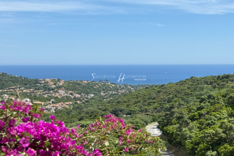 Maison à vendre à Cavalaire-sur-Mer — Vue mer — photo 1
