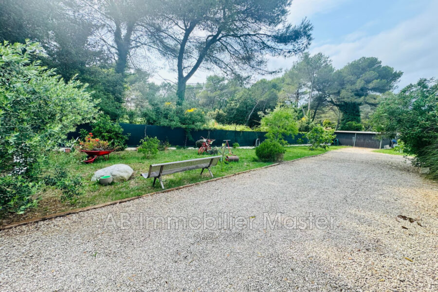 Maison à vendre à Antibes — Vue parc & jardin — photo 1
