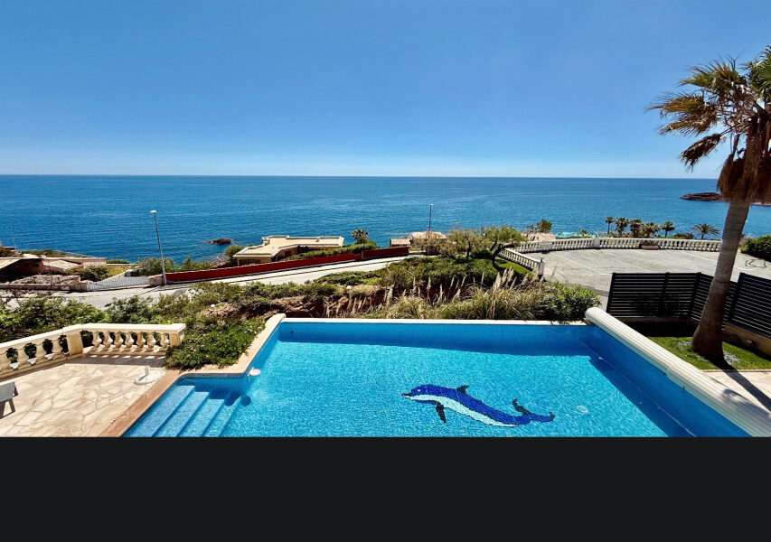 Maison à vendre à Saint-Raphaël — Vue mer — photo 1