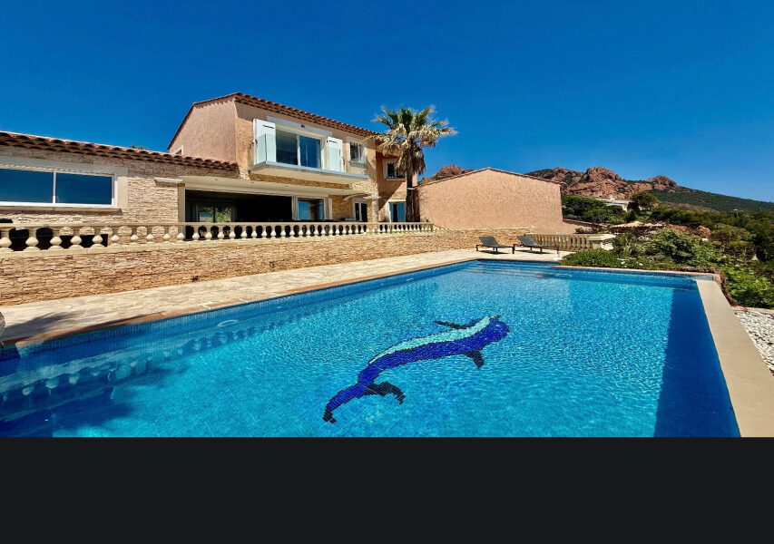 Maison à vendre à Saint-Raphaël — Vue mer — photo 2