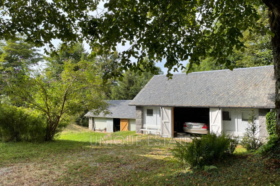 Maison à vendre à Marcenat — Vue parc & jardin — photo 11