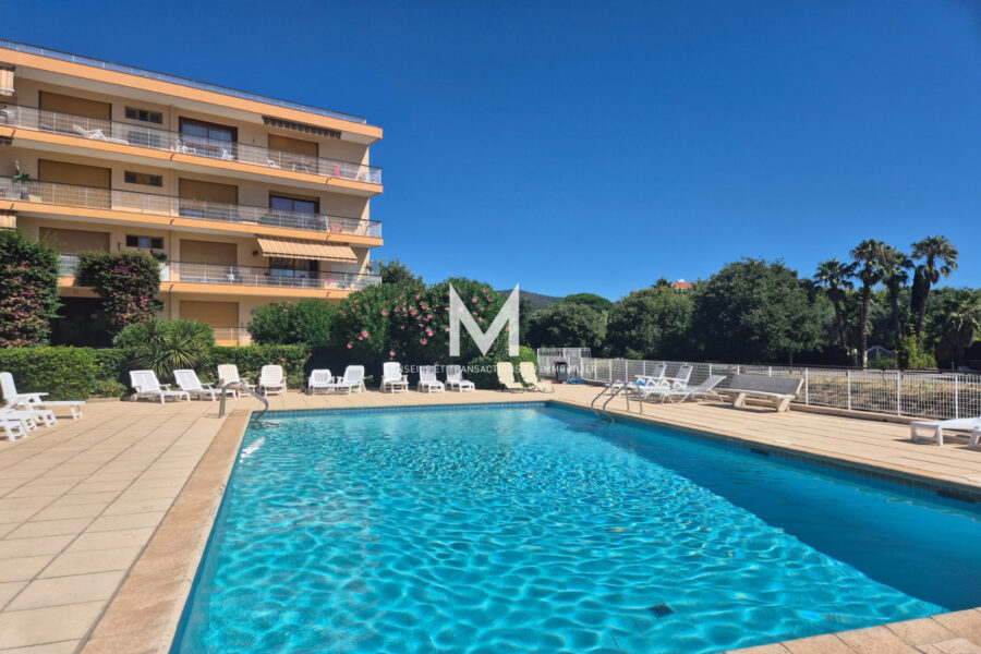 Appartement à vendre à Sainte-Maxime — Vue sur la ville — photo 11