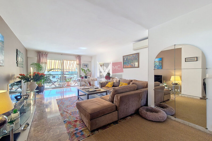 Appartement à vendre à Sainte-Maxime — Vue sur la ville — photo 3