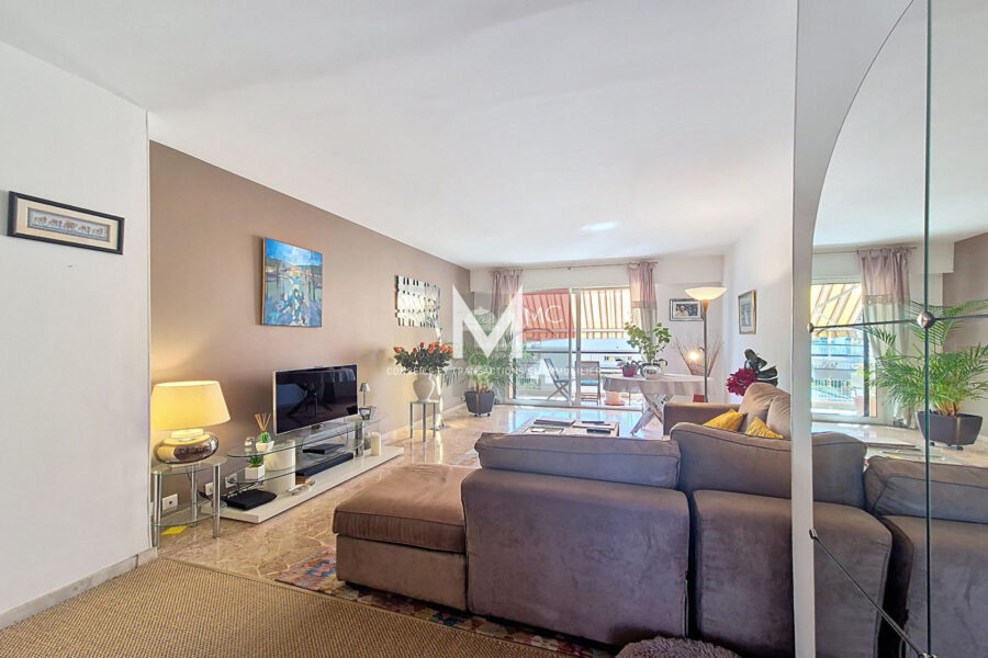 Appartement à vendre à Sainte-Maxime — Vue sur la ville — photo 4