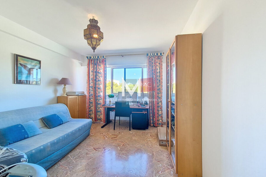 Appartement à vendre à Sainte-Maxime — Vue sur la ville — photo 9
