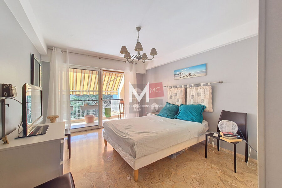 Appartement à vendre à Sainte-Maxime — Vue sur la ville — photo 8