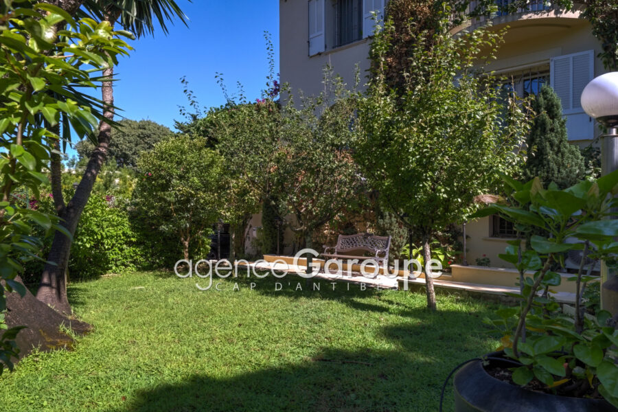 Maison à vendre à Cap-d&rsquo;Antibes — Vue parc & jardin — photo 19