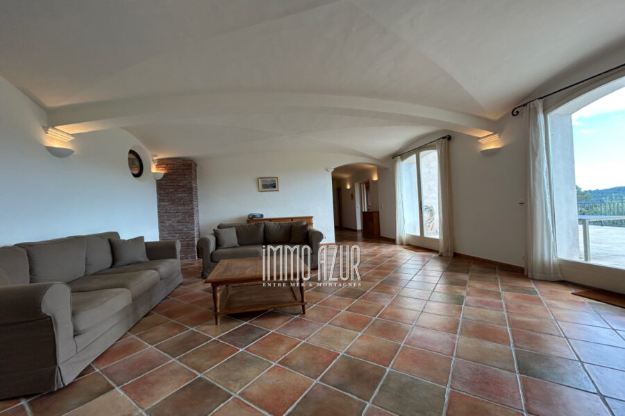 Maison à vendre à Tourrettes-sur-Loup — Vue montagne — photo 18