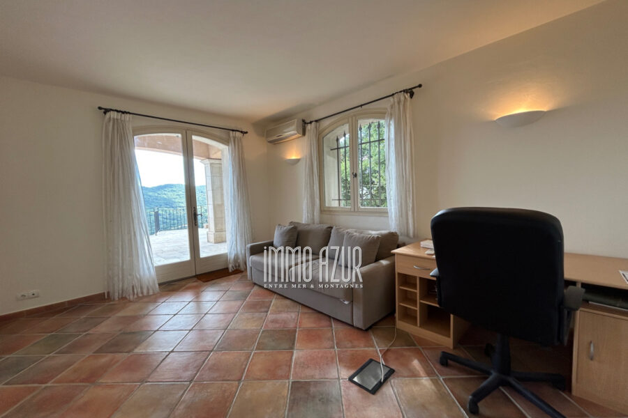 Maison à vendre à Tourrettes-sur-Loup — Vue montagne — photo 19