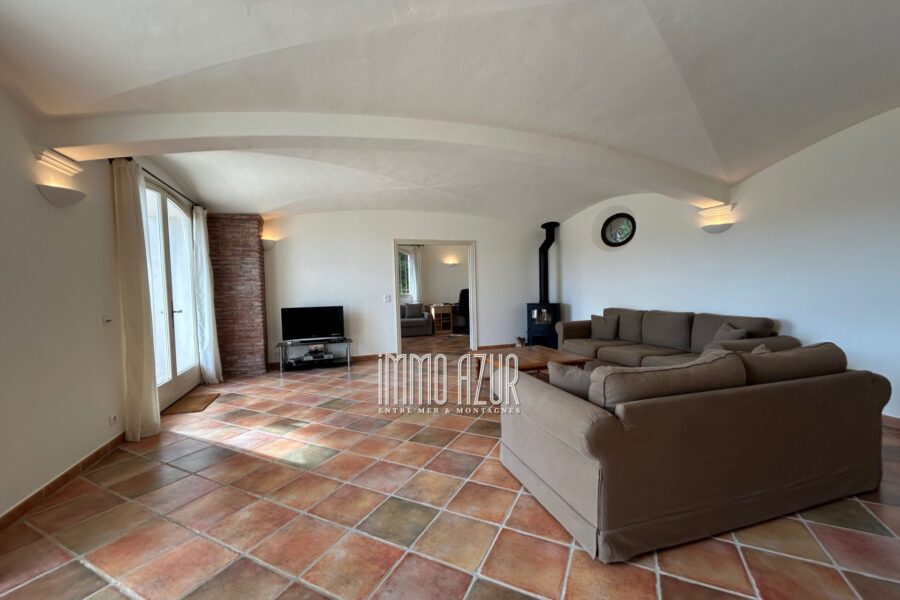 Maison à vendre à Tourrettes-sur-Loup — Vue montagne — photo 16