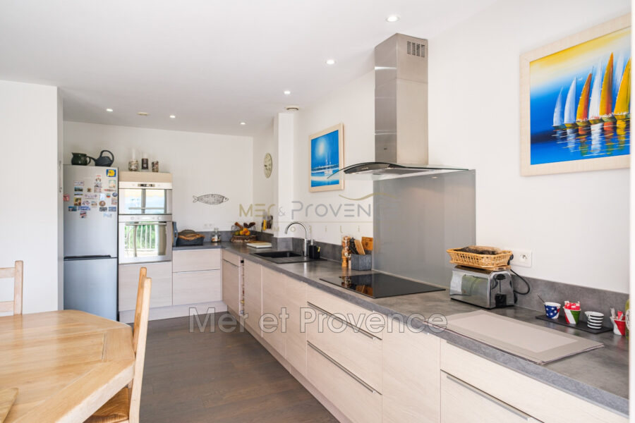 Maison à vendre à Sainte-Maxime — Vue vignes — photo 8