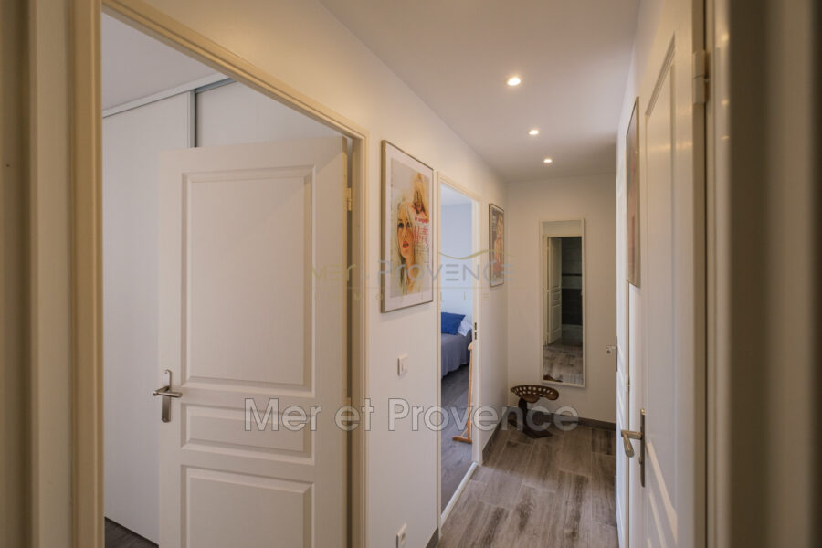 Maison à vendre à Sainte-Maxime — Vue vignes — photo 14