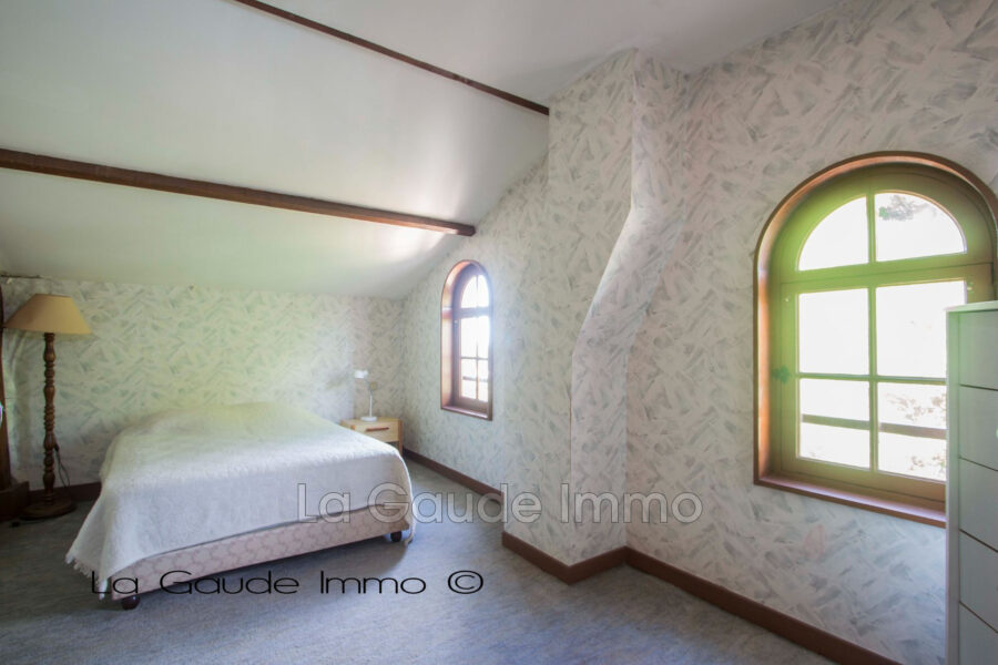 Maison à vendre à La Gaude — Vue montagne — photo 10