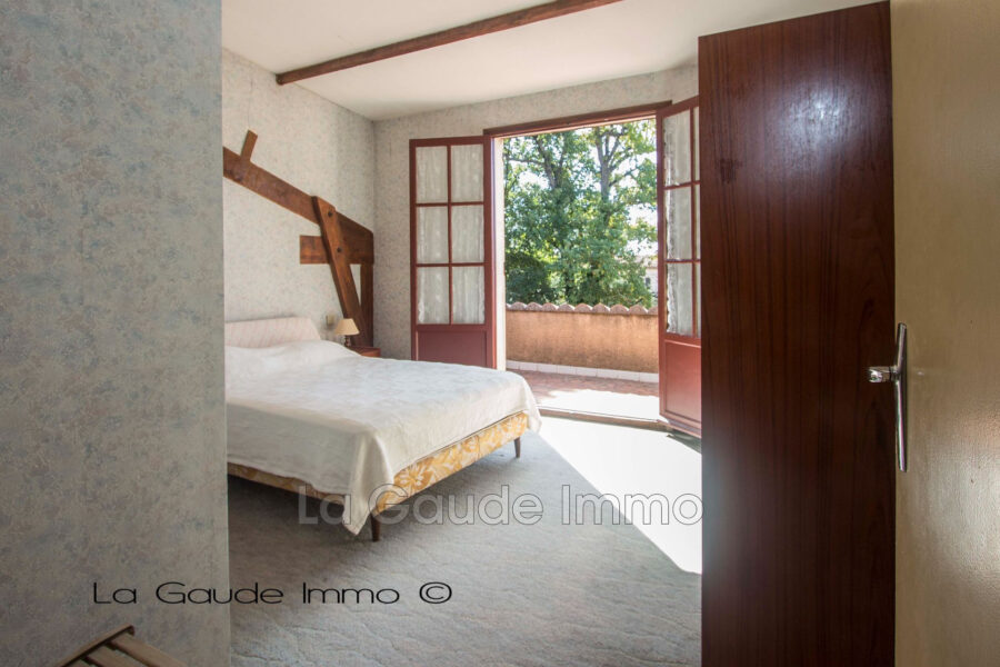 Maison à vendre à La Gaude — Vue montagne — photo 11