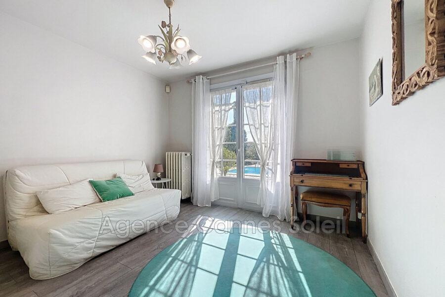 Maison à vendre à Châteauneuf-Grasse — Vue nature — photo 12