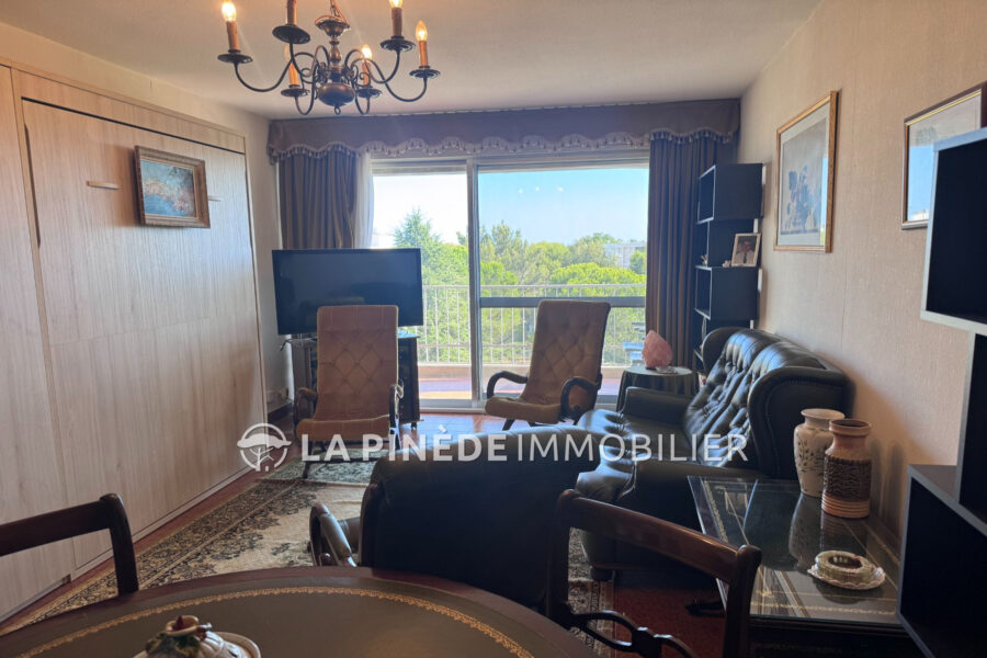 Appartement à vendre à Saint-Laurent-du-Var — Vue mer — photo 4