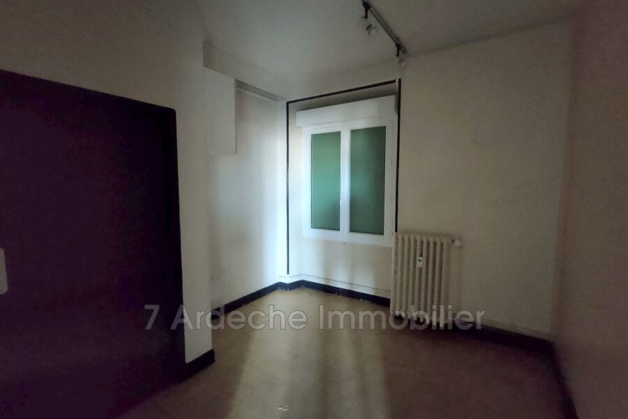 Appartement à vendre à Aubenas — Vue sur la ville — photo 9