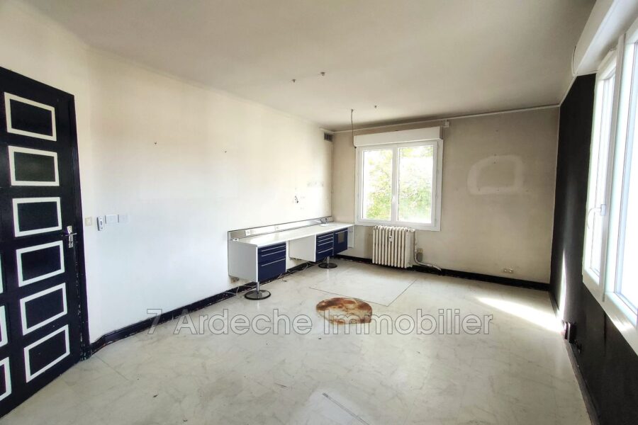Appartement à vendre à Aubenas — Vue sur la ville — photo 2