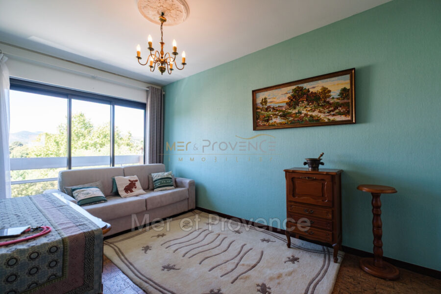 Appartement à vendre à Sainte-Maxime — Vue parc & jardin — photo 9