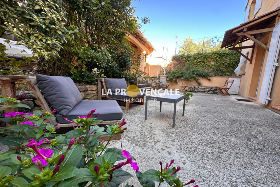 Maison à vendre à La Destrousse — Vue parc & jardin — photo 6