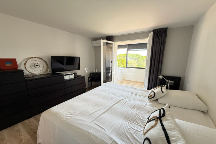 Appartement à vendre à Cogolin — Vue marina & port — photo 14