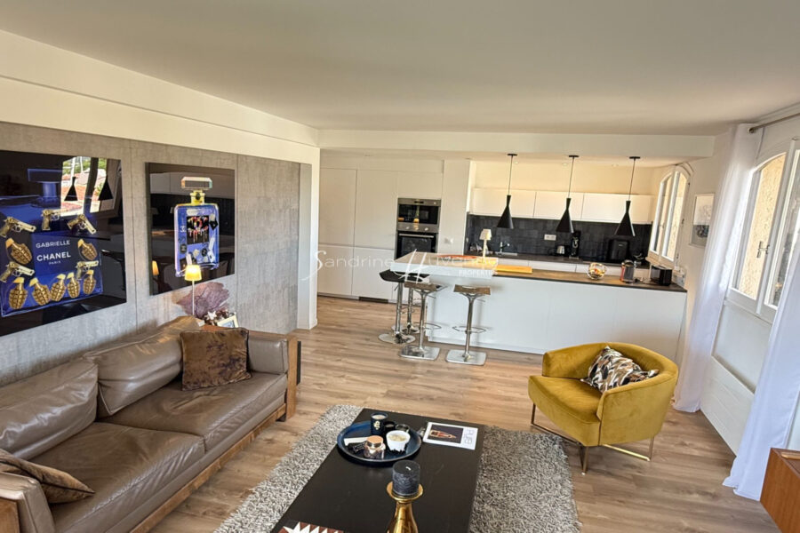 Appartement à vendre à Cogolin — Vue marina & port — photo 3