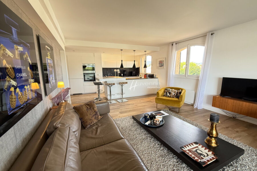 Appartement à vendre à Cogolin — Vue marina & port — photo 5