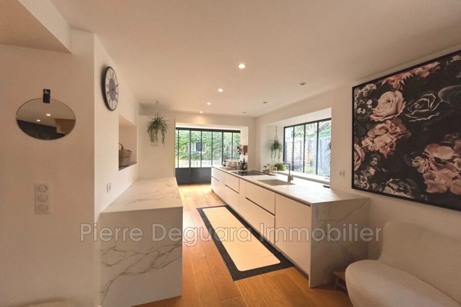 Maison à vendre à Montpellier — Vue parc & jardin — photo 3