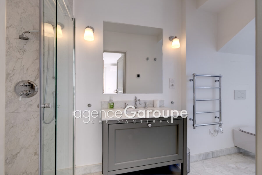 Maison à vendre à Cap-d&rsquo;Antibes — Vue mer — photo 11