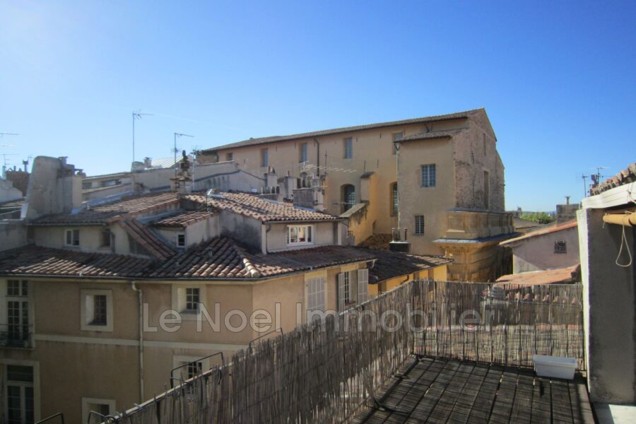 Appartement à vendre à Aix-en-Provence — Vue sur la ville — photo 1