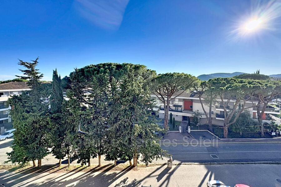 Appartement à vendre à Mandelieu-la-Napoule — Vue nature — photo 11