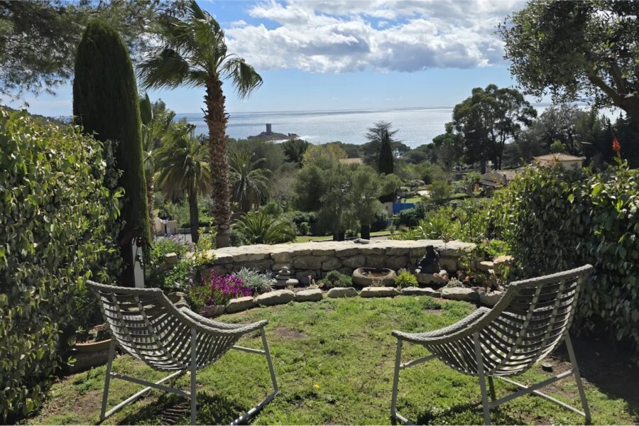 Maison à vendre à Agay — Vue mer — photo 1
